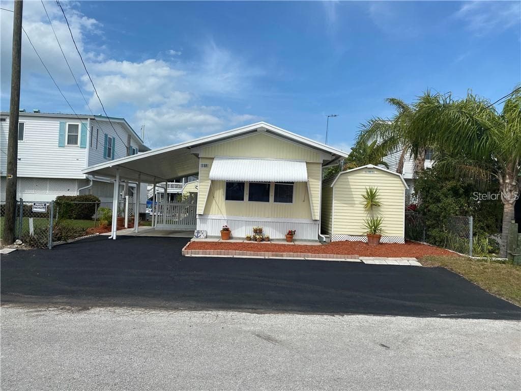 6813 GULL LANE HUDSON, FL 34667