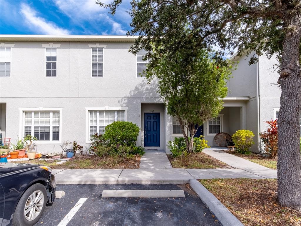 13137 KINGS CROSSING DRIVE GIBSONTON, FL 33534