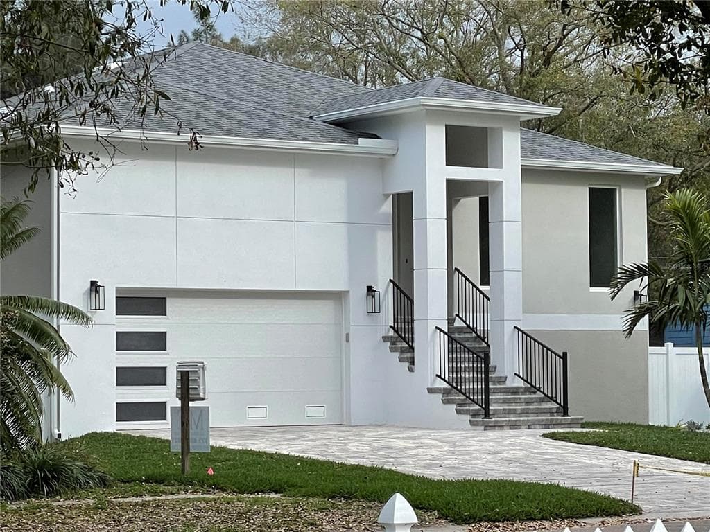 8111 ORIENT WAY NE ST PETERSBURG, FL 33702