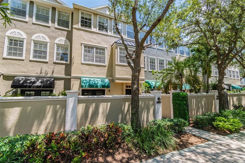 1433 HARBOUR WALK ROAD TAMPA, FL 33602