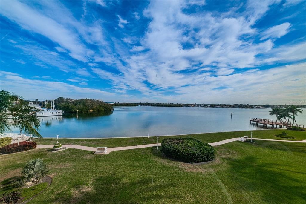 1847 SHORE DRIVE S UNIT 303 SOUTH PASADENA, FL 33707