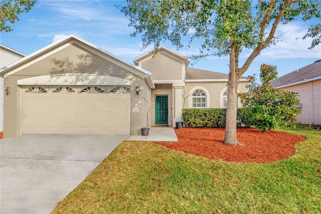 18519 NEW LONDON AVENUE LAND O LAKES, FL 34638