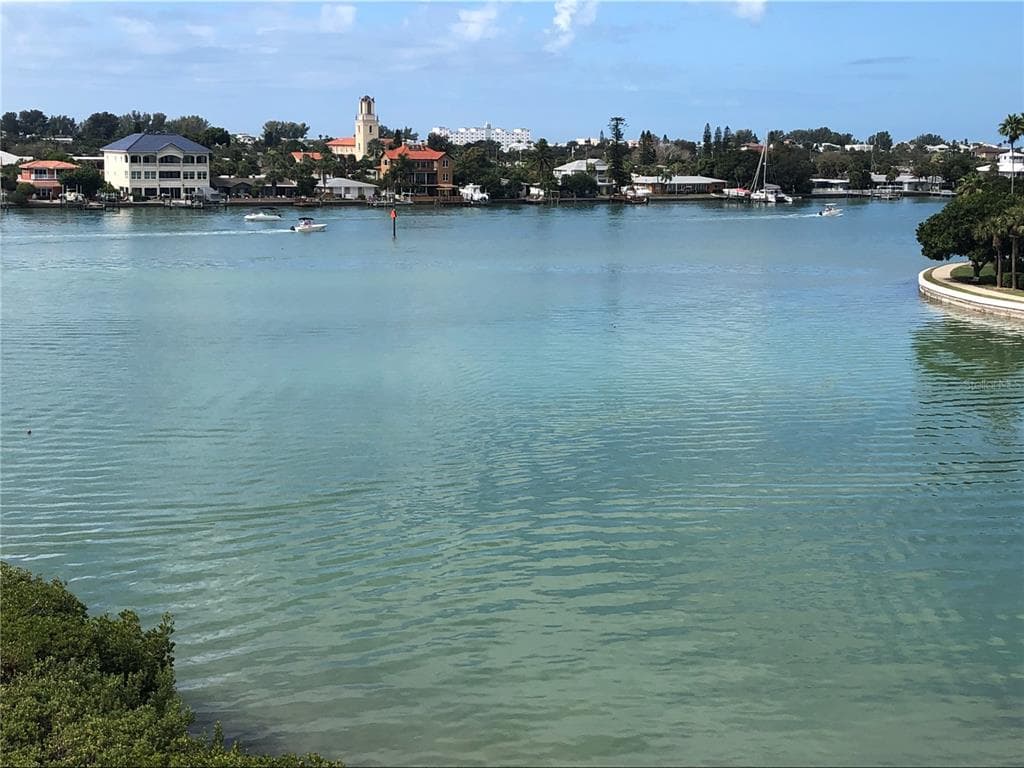 7892 SAILBOAT KEY BOULEVARD S UNIT 406 SOUTH PASADENA, FL 33707