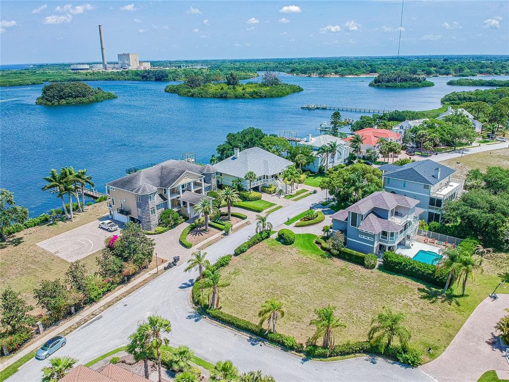 KETCH COURT TARPON SPRINGS, FL 34689