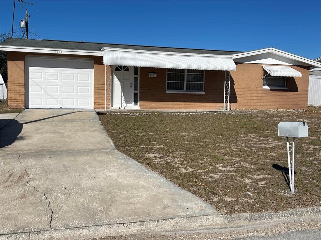 4913 COLONNADE AVENUE HOLIDAY, FL 34690