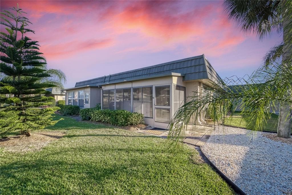 1802 BEDFORD TERRACE UNIT 173 SUN CITY CENTER, FL 33573