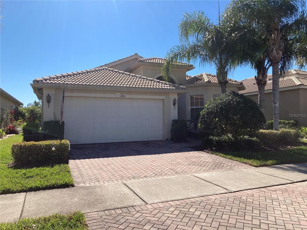 4941 SANDY BROOK CIRCLE WIMAUMA, FL 33598