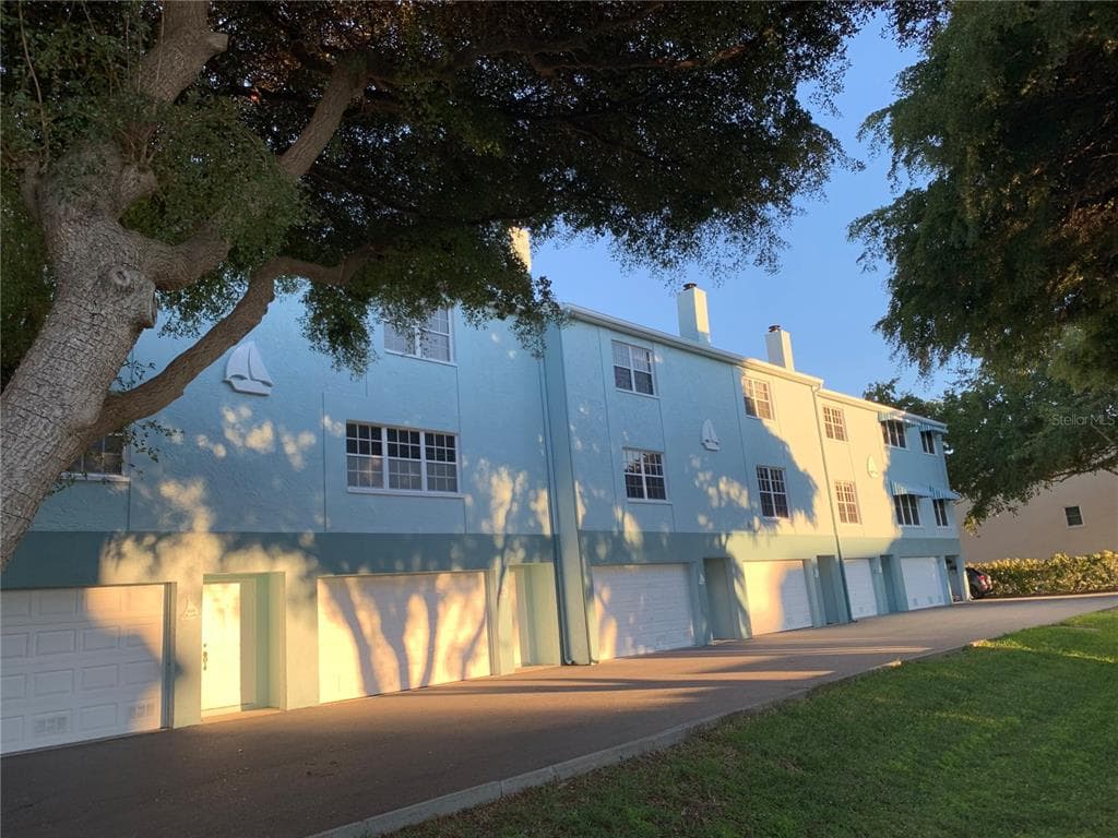 1101 PINELLAS BAYWAY S UNIT 402 TIERRA VERDE, FL 33715