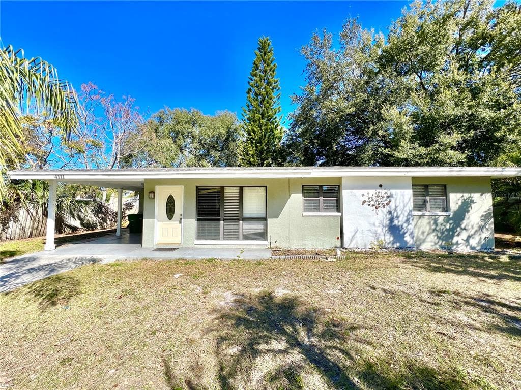 4111 W WYOMING AVENUE TAMPA, FL 33616