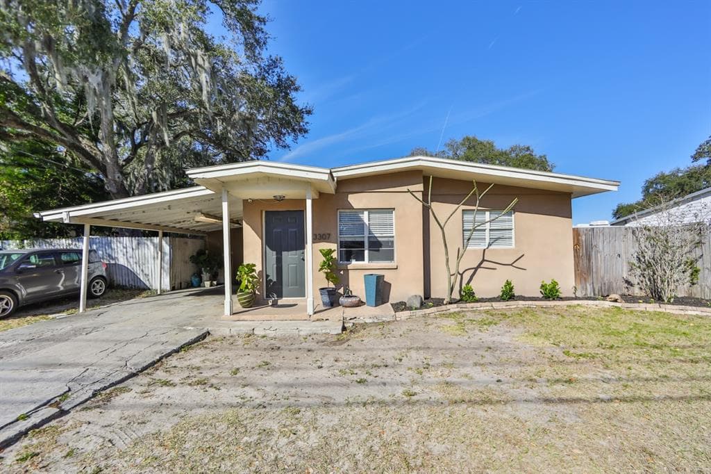 3307 W VAN BUREN DRIVE TAMPA, FL 33611