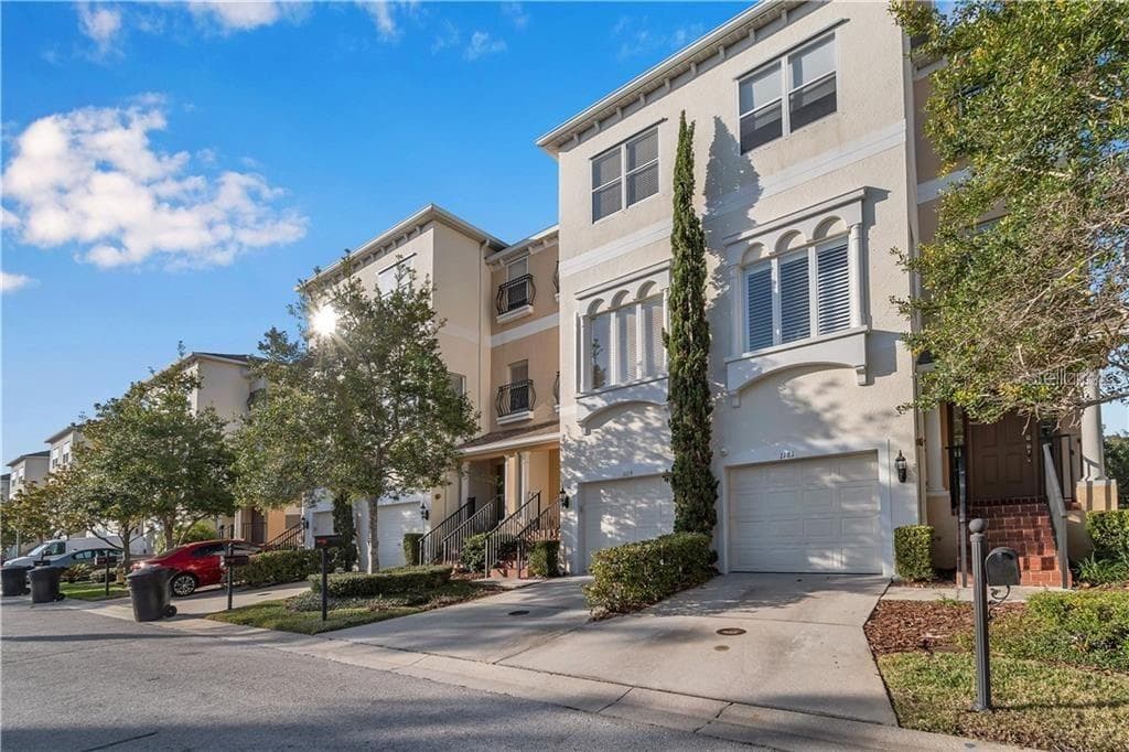 1169 VENETIAN HARBOR DRIVE NE ST PETERSBURG, FL 33702