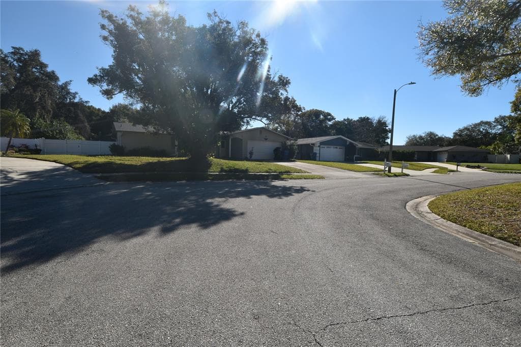2255 EL DE ORO CIRCLE CLEARWATER, FL 33764