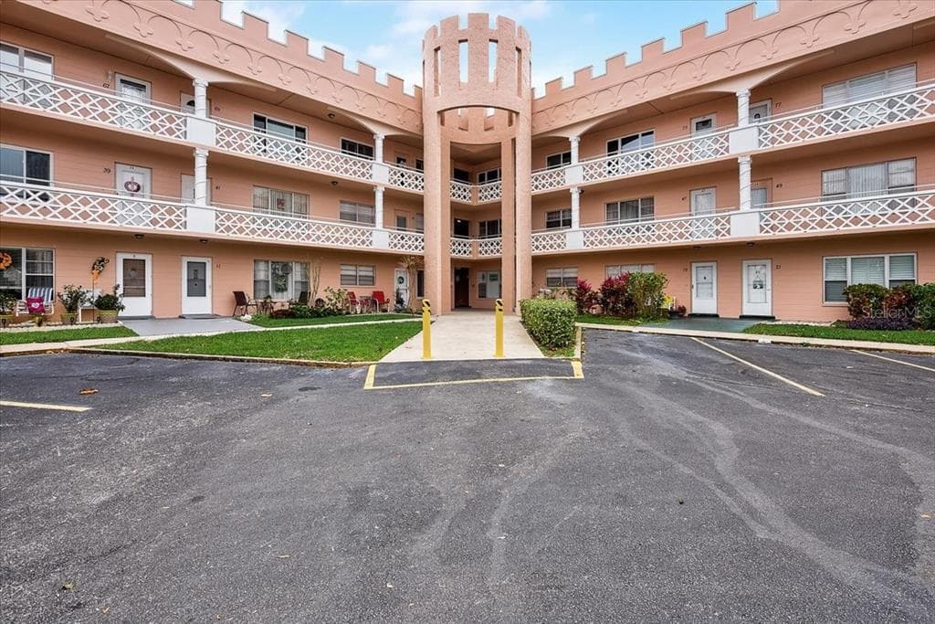 2457 ECUADORIAN WAY UNIT 25 CLEARWATER, FL 33763