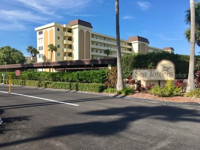 4780 COVE CIRCLE UNIT 303 ST PETERSBURG, FL 33708