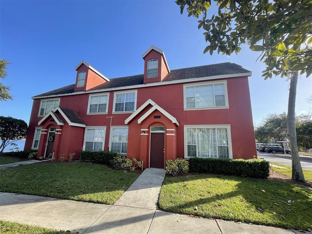 9628 LAKE CHASE ISLAND WAY TAMPA, FL 33626
