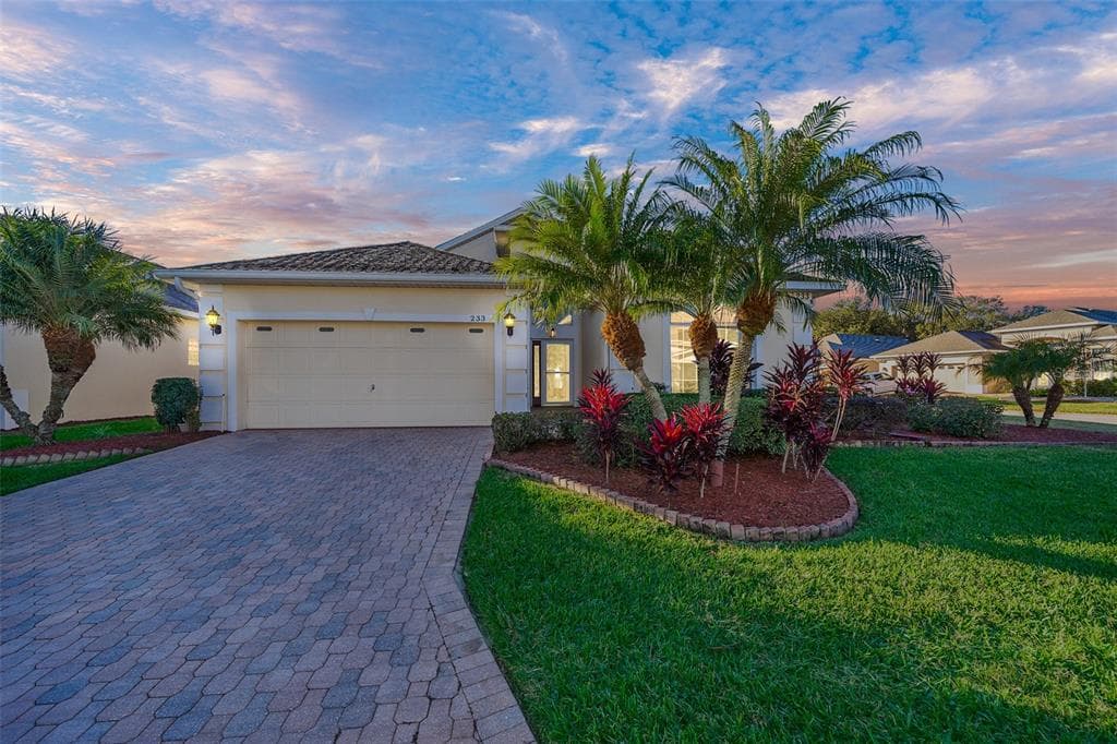 233 MOSS LANE DAVENPORT, FL 33837