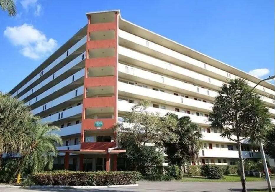 1750 NE 191 STREET UNIT 506