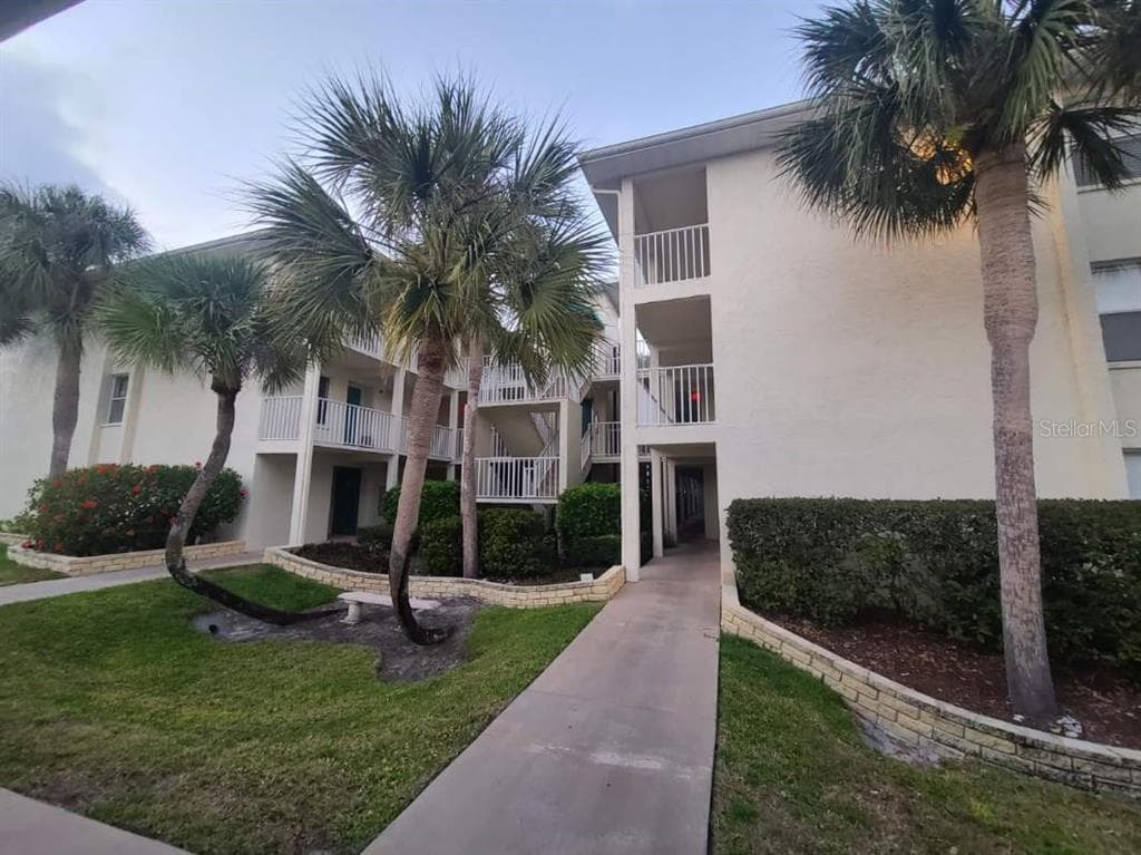 7294 CLOISTER DRIVE UNIT 35 SARASOTA, FL 34231
