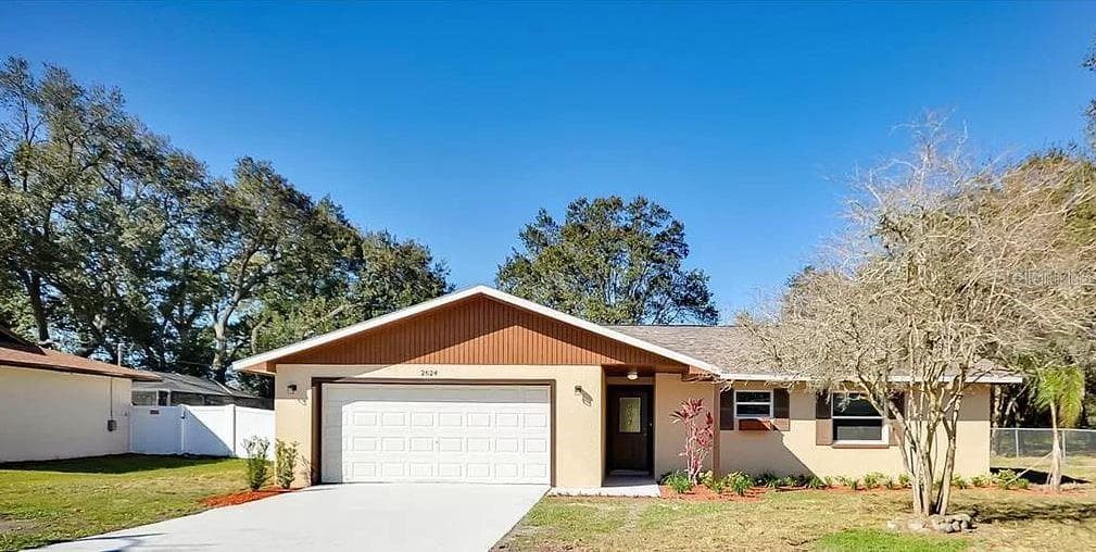 2624 DELROSE DRIVE W LAKELAND, FL 33805