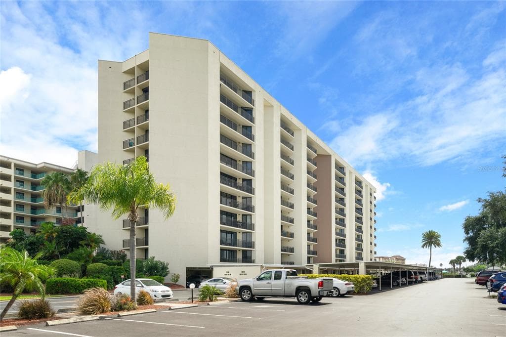 690 ISLAND WAY UNIT 1109