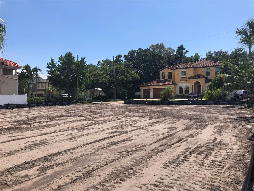 3715 W VASCONIA STREET TAMPA, FL 33629