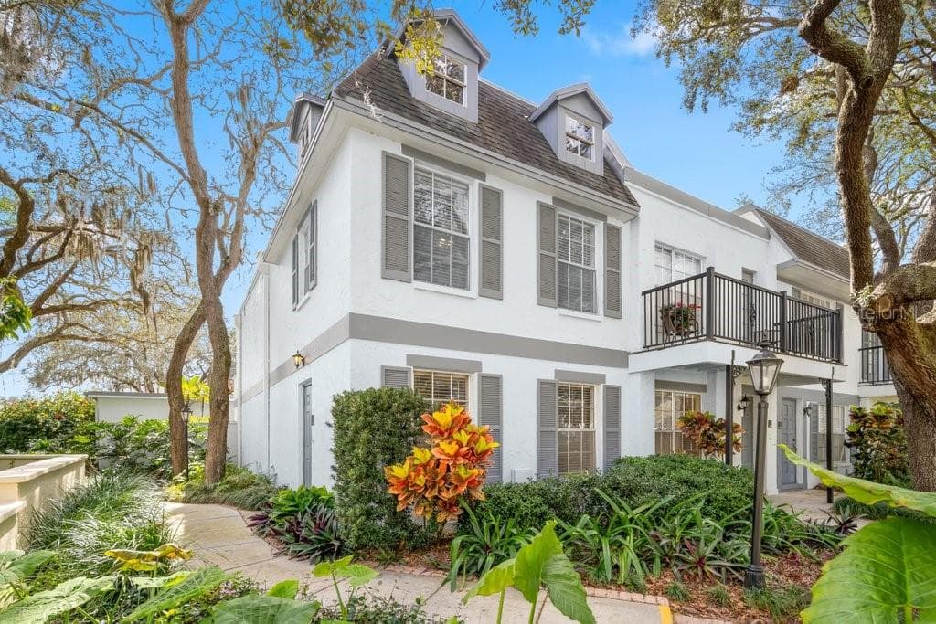 4455 VIEUX CARRE CIRCLE TAMPA, FL 33613