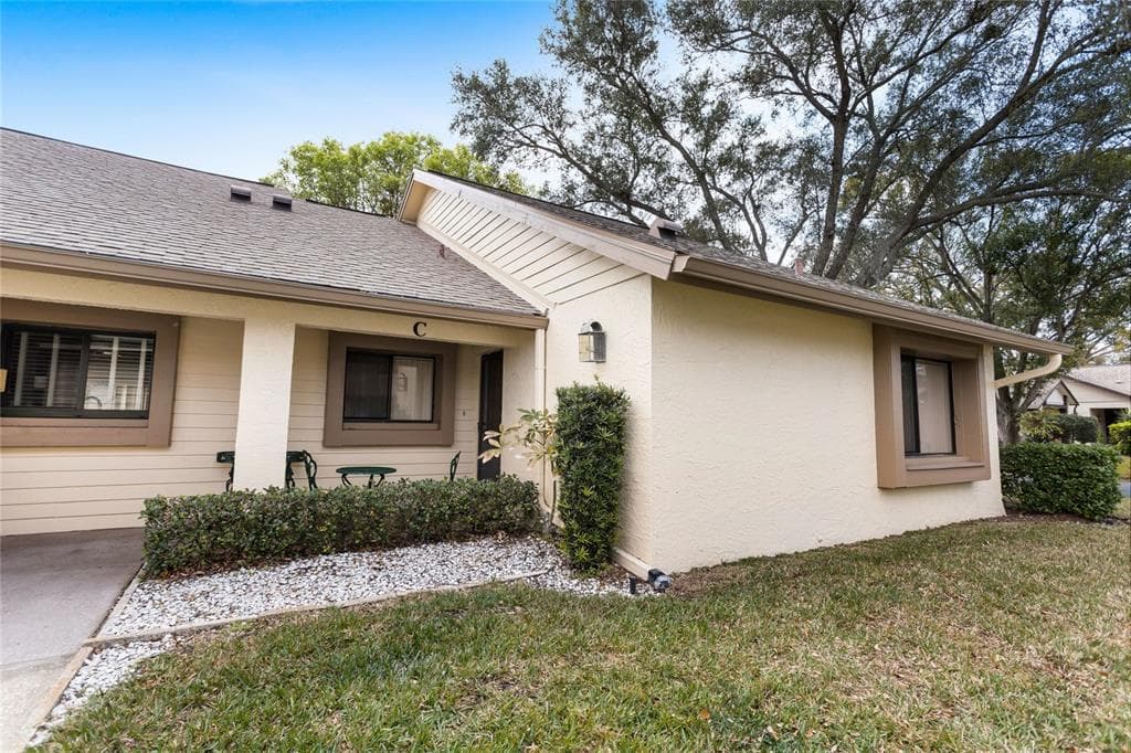 2538 OAKLEAF LANE UNIT 33C CLEARWATER, FL 33763