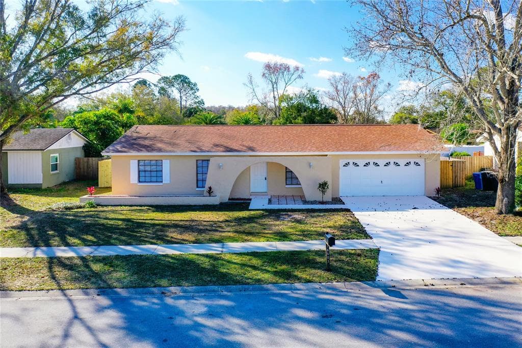 16503 SILVERHILL DRIVE TAMPA, FL 33624