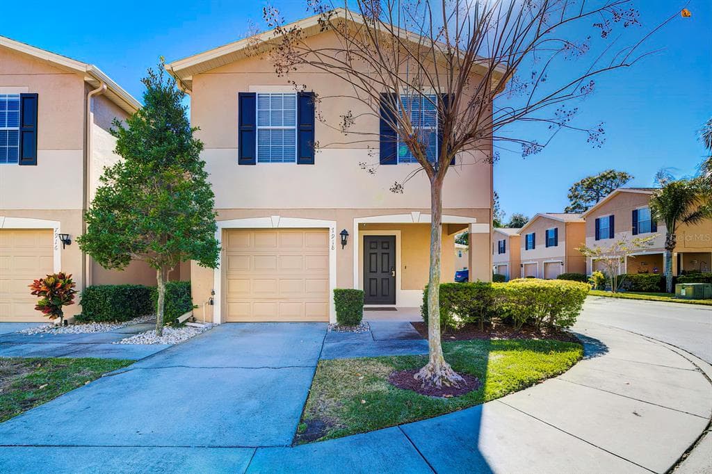 7918 LONGWOOD RUN LANE TAMPA, FL 33615