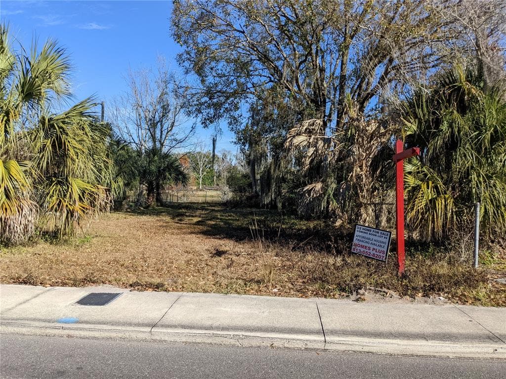 900 E DR MARTIN LUTHER KING JR BLVD PLANT CITY, FL 33563