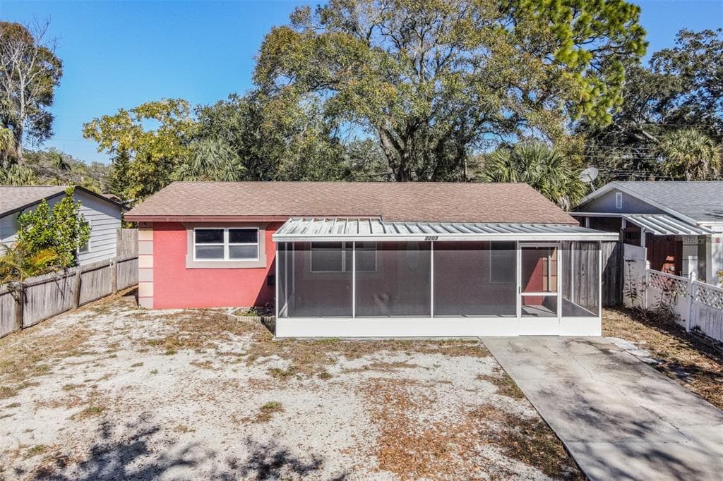 7207 51ST AVENUE N ST PETERSBURG, FL 33709