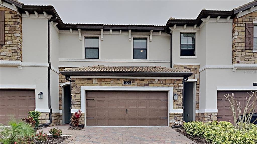 1223 PAYNE STEWART DRIVE DAVENPORT, FL 33896