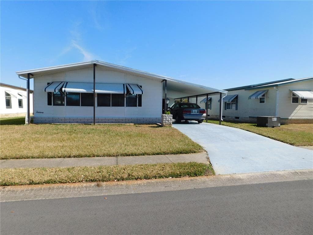 5452 RIVIERA DRIVE ZEPHYRHILLS, FL 33541