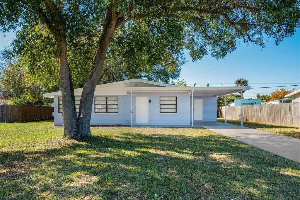 6228 FLORIDA CIRCLE W APOLLO BEACH, FL 33572