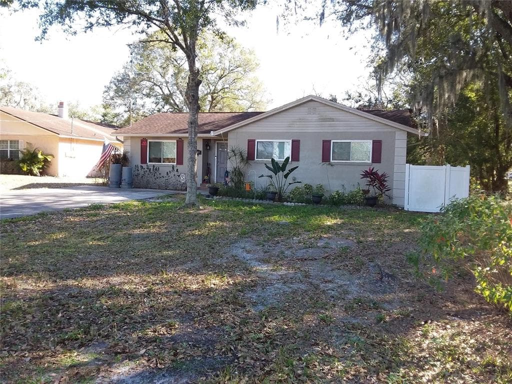 4905 E LIBERTY STREET TAMPA, FL 33617