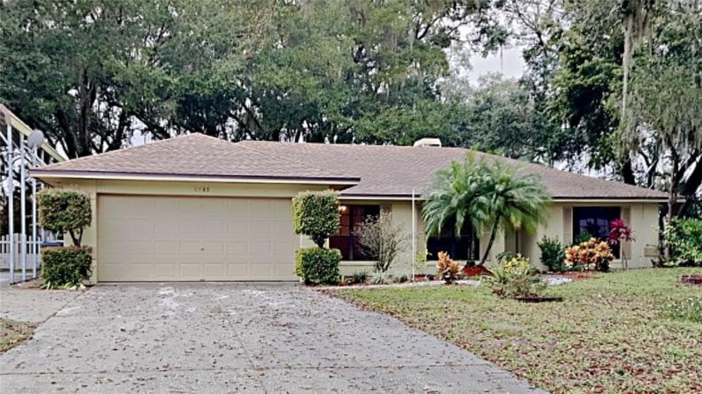 6645 FORESTWOOD DRIVE W LAKELAND, FL 33811