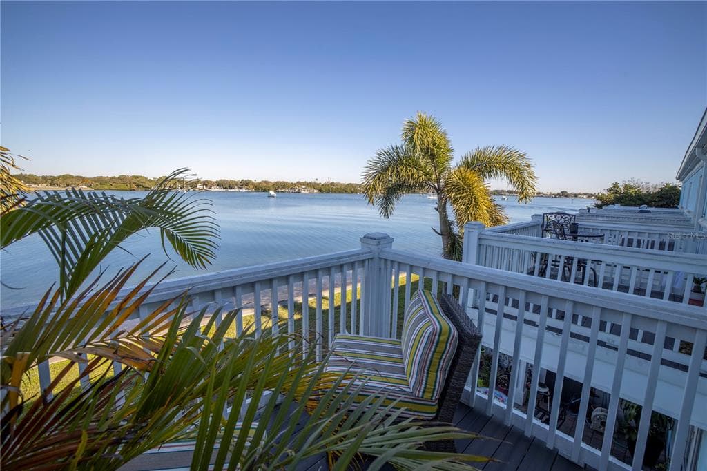 139 POMPANO DRIVE SE UNIT 139 ST PETERSBURG, FL 33705