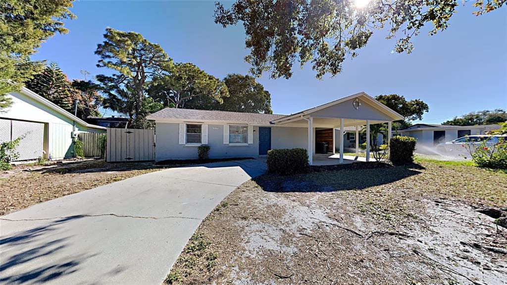 1056 VENETIAN PARKWAY VENICE, FL 34285
