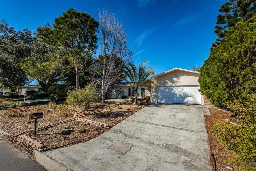 3691 ORCHARD GROVE LANE LARGO, FL 33770