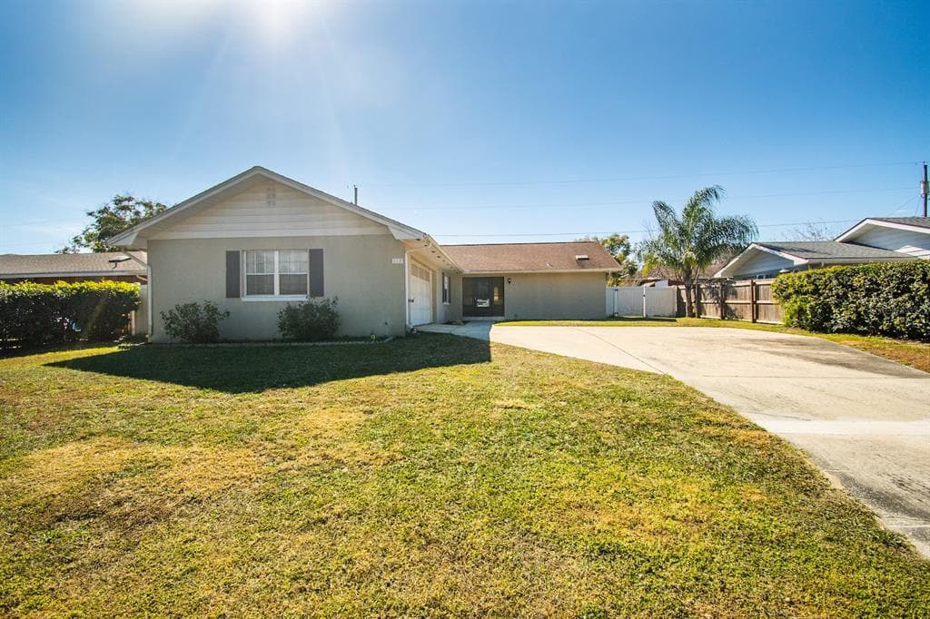 117 WHITTIER LANE WINTER HAVEN, FL 33884