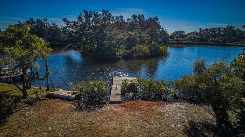 56 INNESS DRIVE TARPON SPRINGS, FL 34689