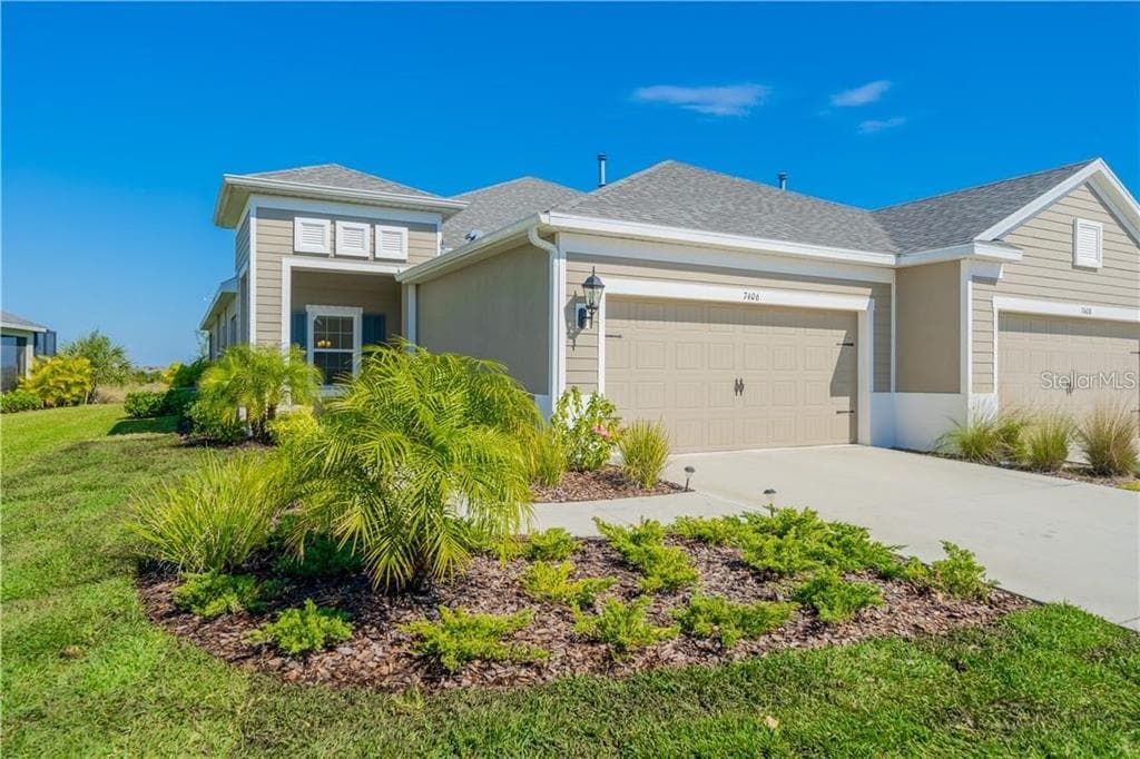 7406 PARKSHORE DRIVE APOLLO BEACH, FL 33572