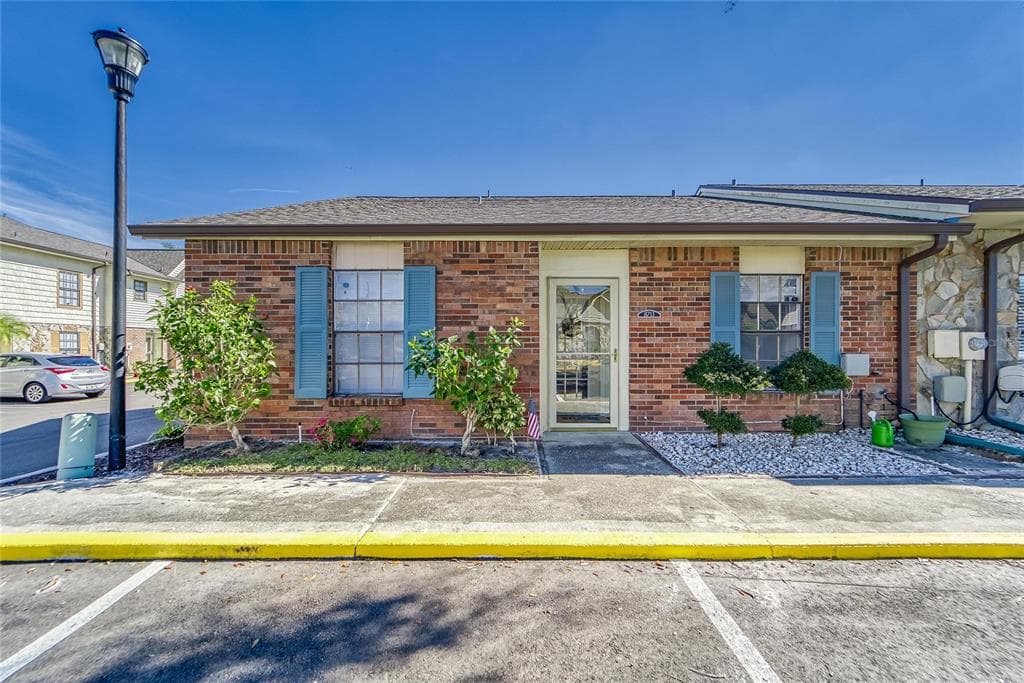 8713 CARROLL PALM PLACE TAMPA, FL 33614