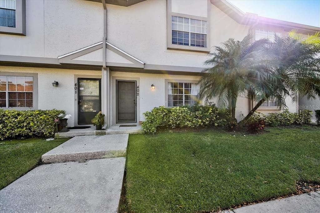 402 BOUGH AVENUE CLEARWATER, FL 33760