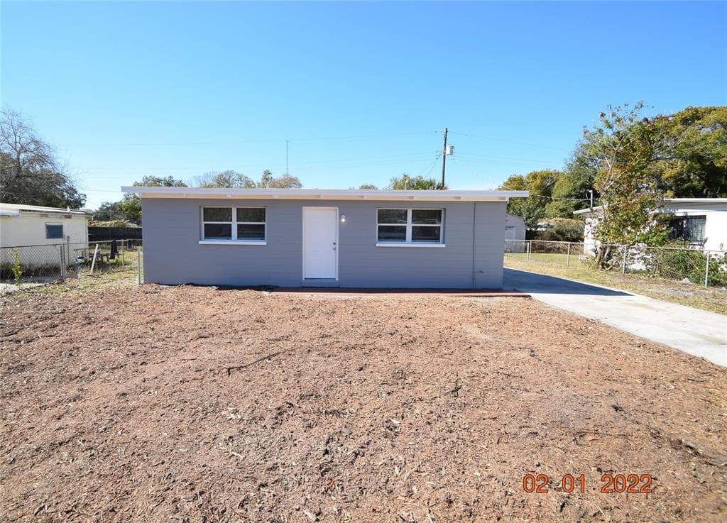 3205 CLIFFORD SAMPLE DRIVE TAMPA, FL 33619