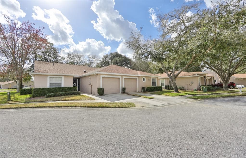 35340 WHISPERING PINES DRIVE ZEPHYRHILLS, FL 33541