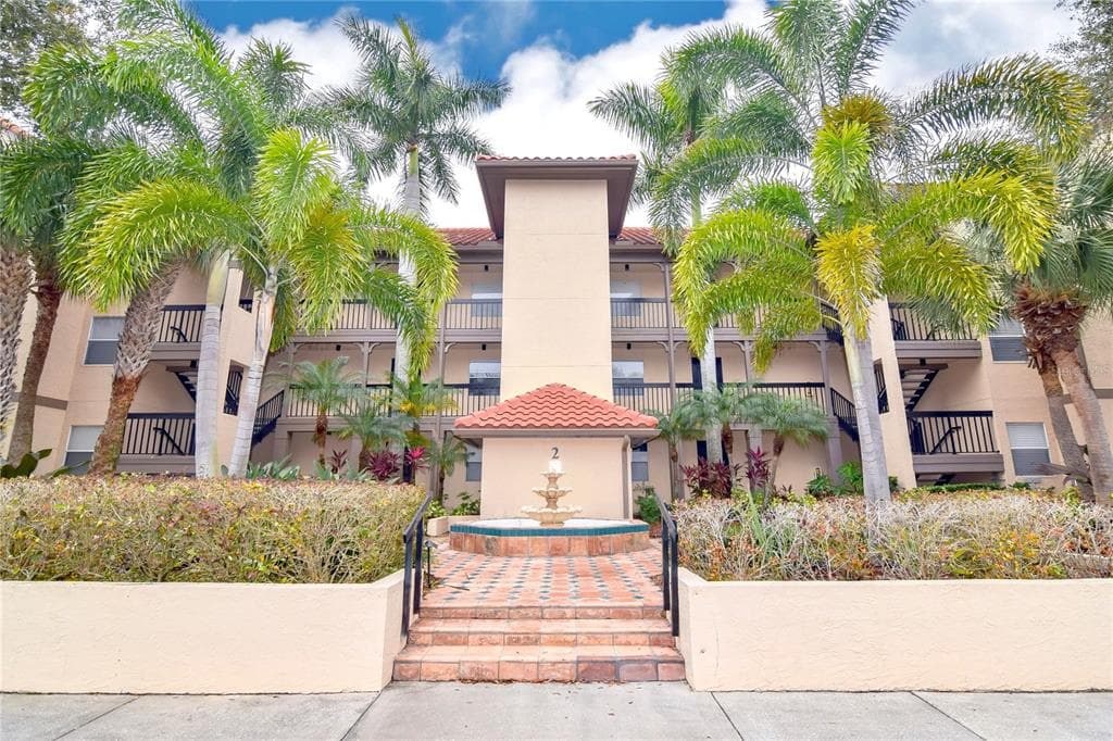 2400 FEATHER SOUND DRIVE UNIT 221 CLEARWATER, FL 33762