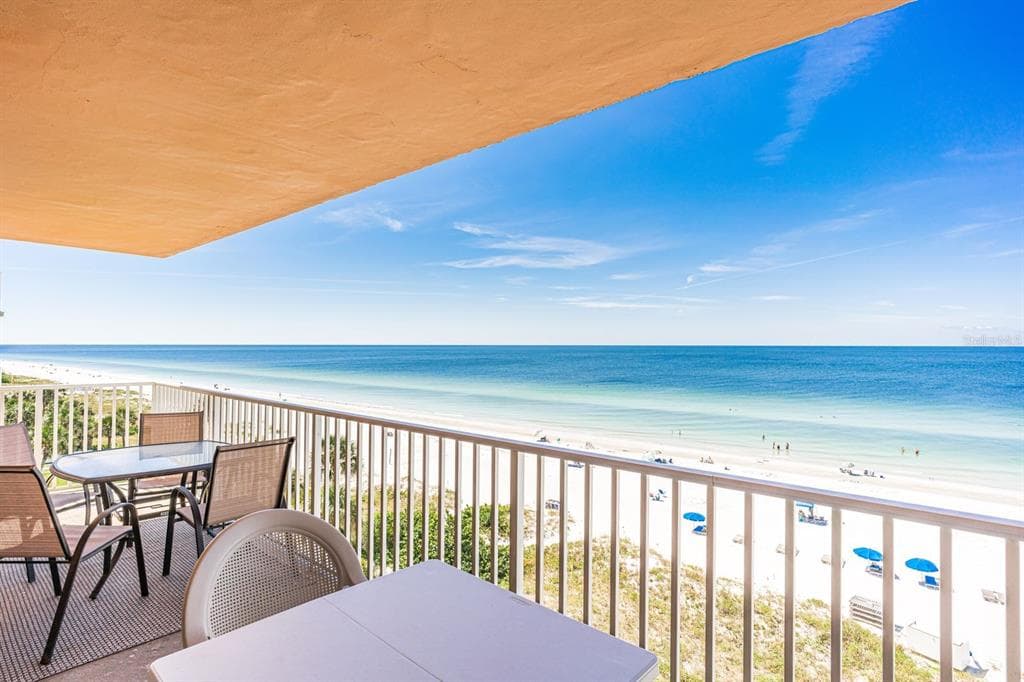 20002 GULF BOULEVARD UNIT 2701 INDIAN SHORES, FL 33785