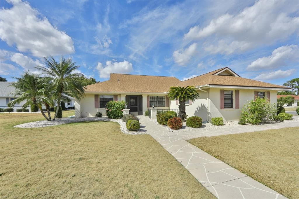 2002 E VIEW DRIVE SUN CITY CENTER, FL 33573