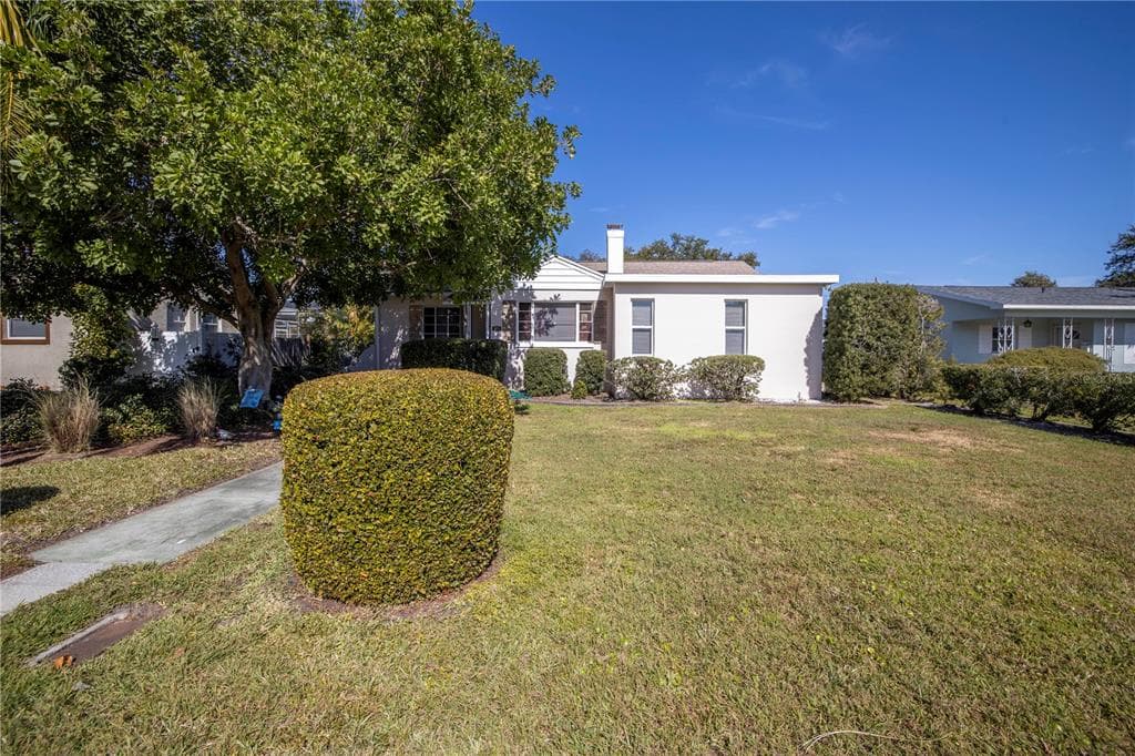 901 38TH AVENUE NE ST PETERSBURG, FL 33704
